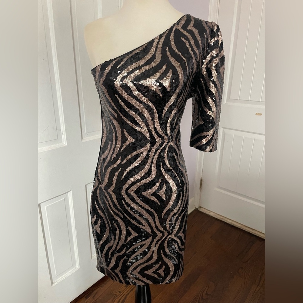 LIU•JO Milano Sequin One-Shoulder Dress – Black & Gold, Size US 6/ EU 36
